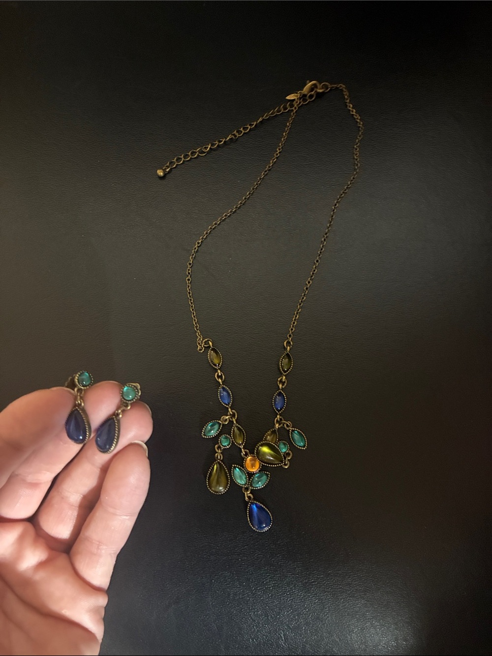 SAQ vintage necklace and earrings set